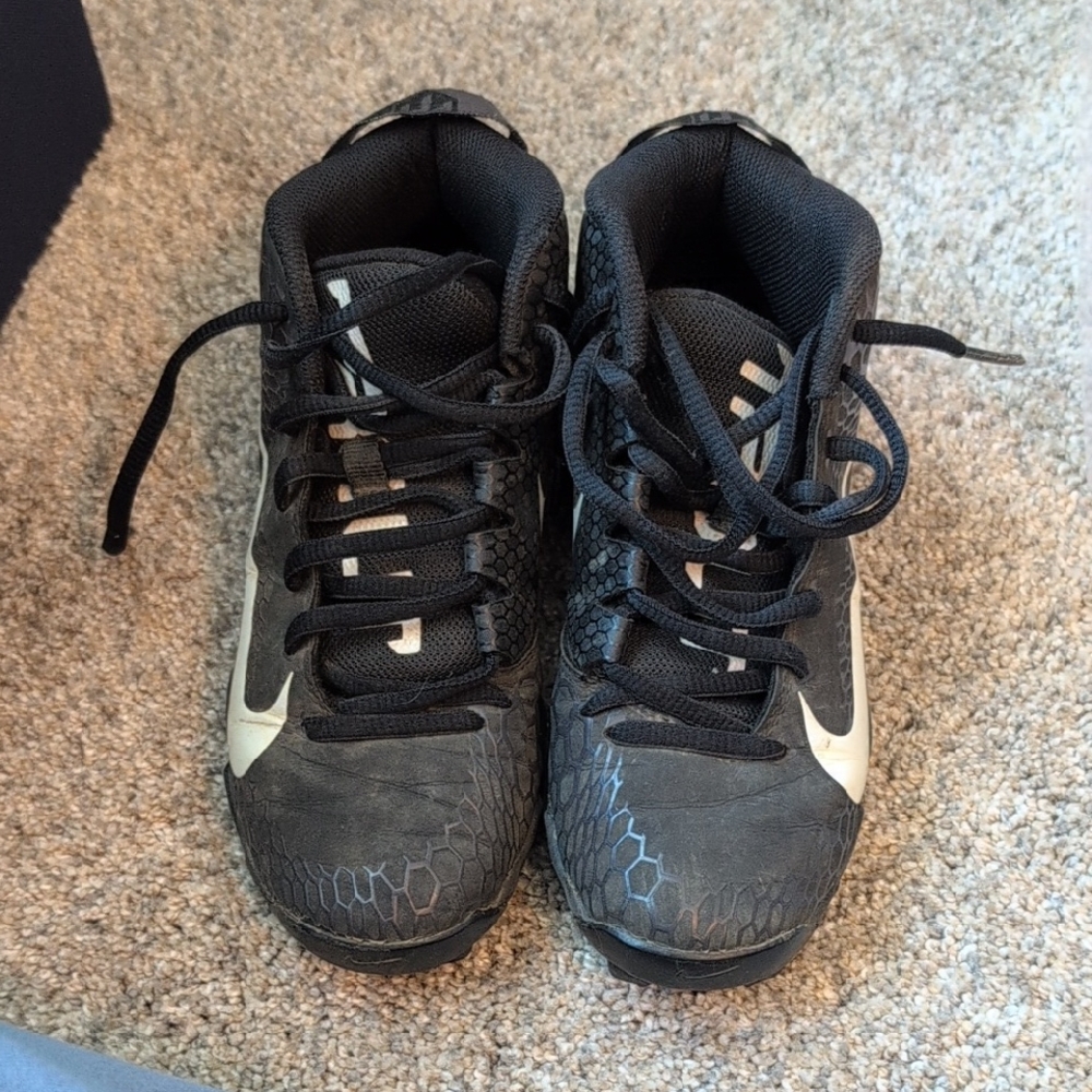 Nike Kids Black and White Cleats